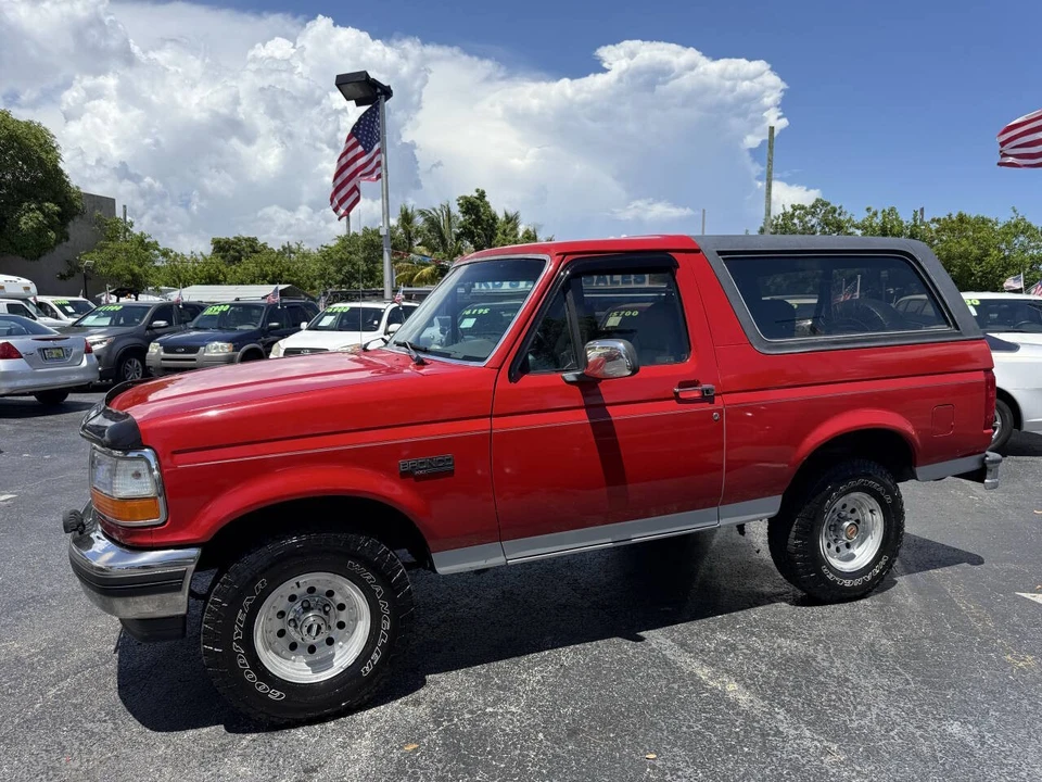 1993 Ford Bronco 5th Gen - Image 2 of 16
