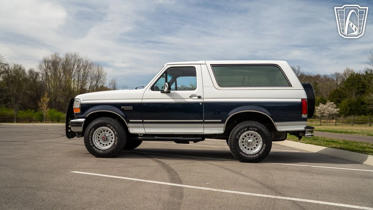 1993 Ford Bronco 5th Gen - Image 10 of 12