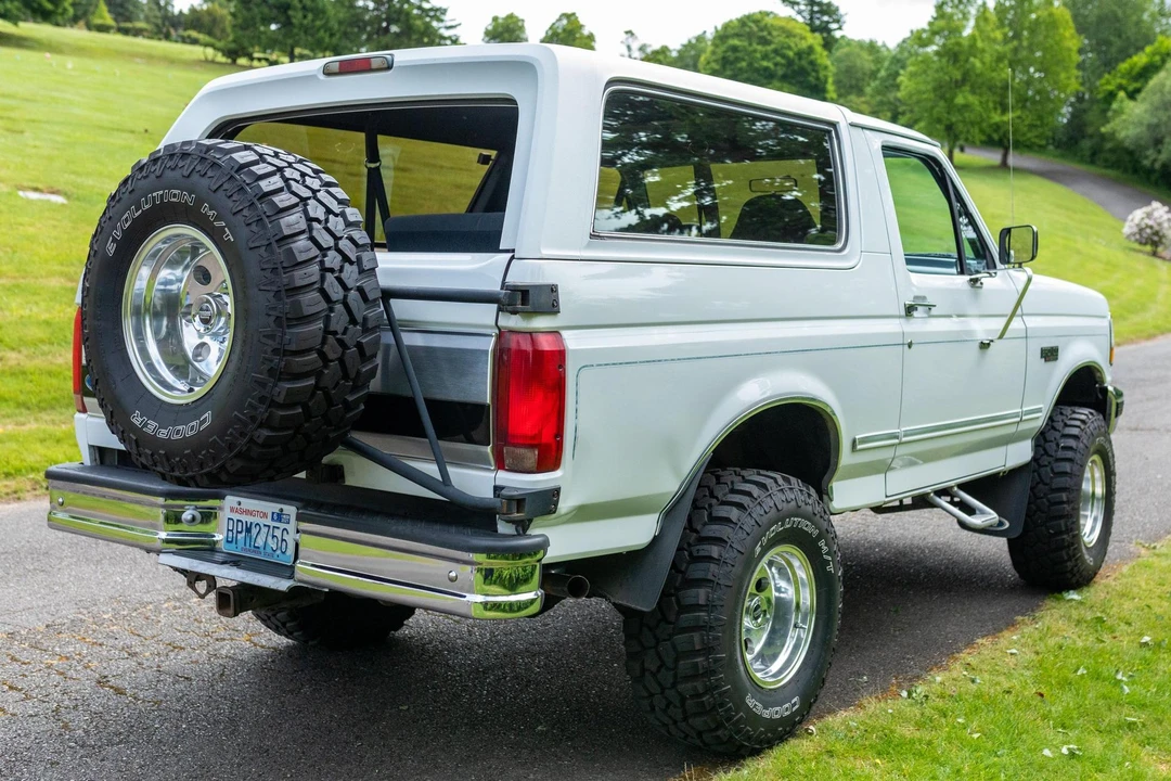 1993 Ford Bronco 5th Gen - Image 4 of 31