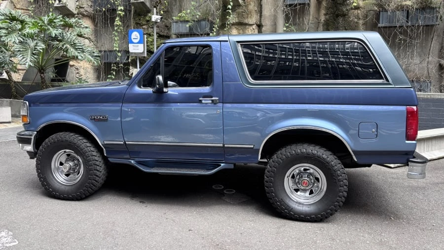 1993 Ford Bronco 5th Gen - Image 2 of 19
