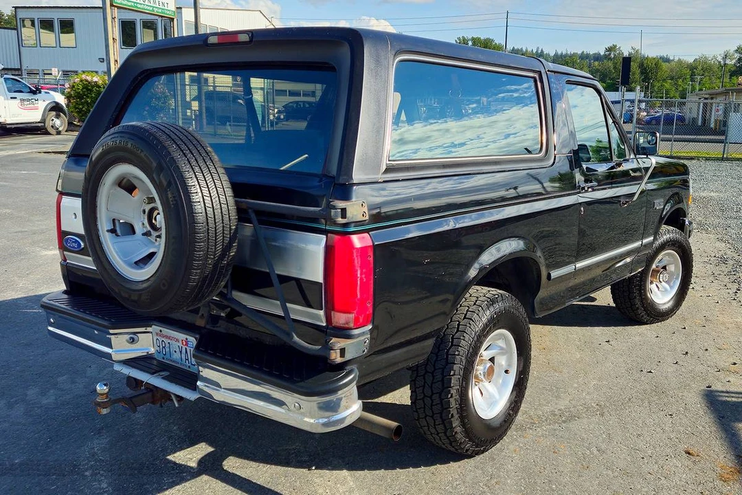 1993 Ford Bronco 5th Gen - Image 3 of 11