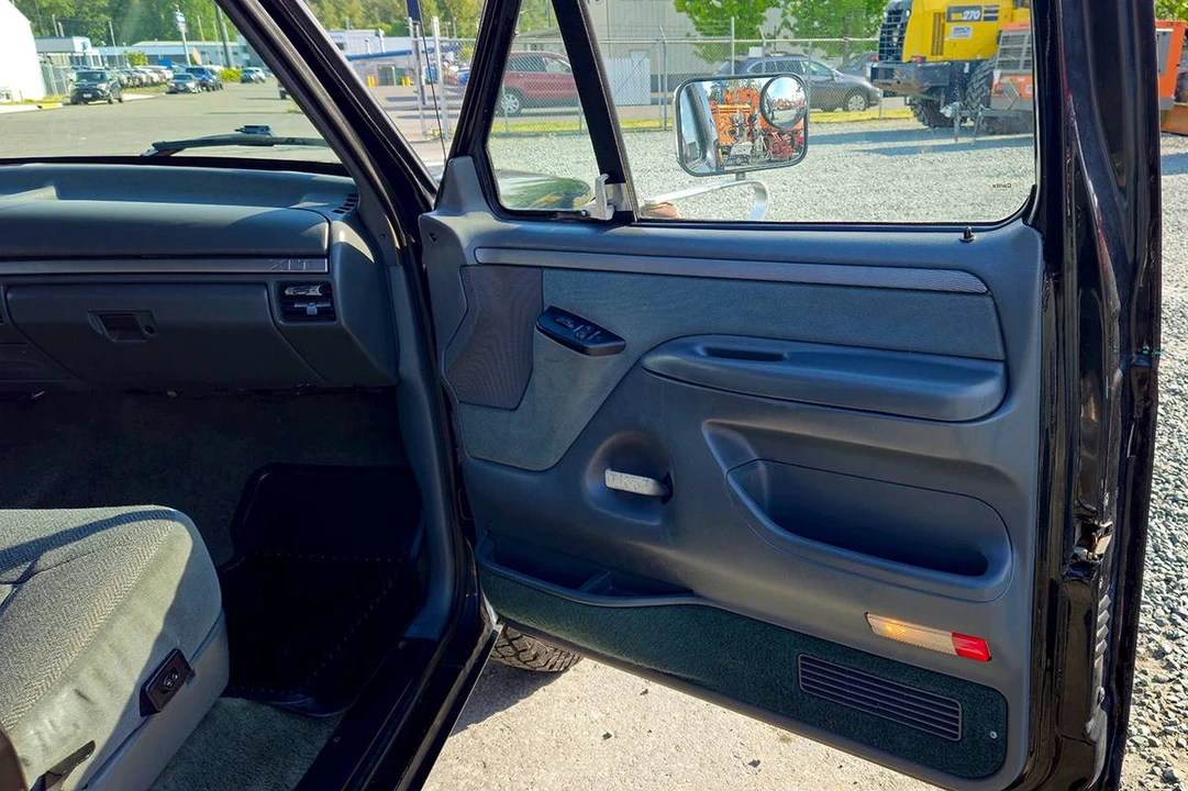 1993 Ford Bronco 5th Gen - Image 5 of 11