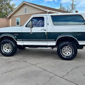 1993 Ford Bronco XLT