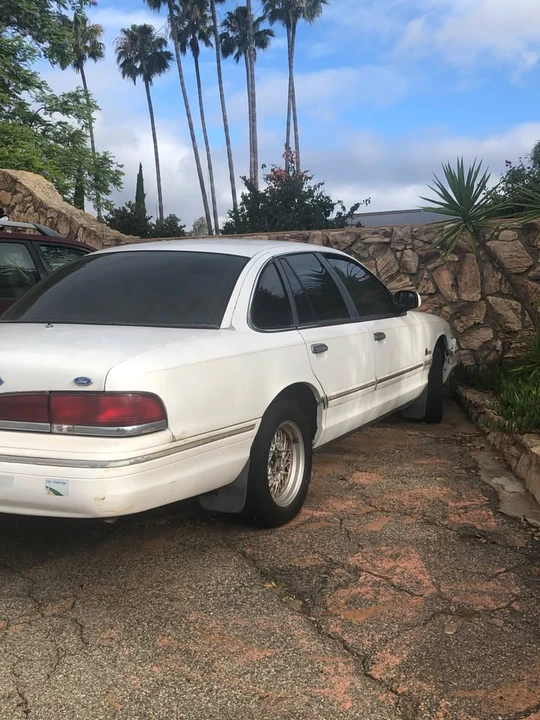1993 Ford Crown Victoria - Image 4 of 5