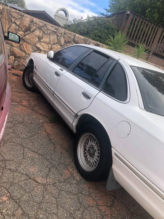 1993 Ford Crown Victoria - Image 3 of 5