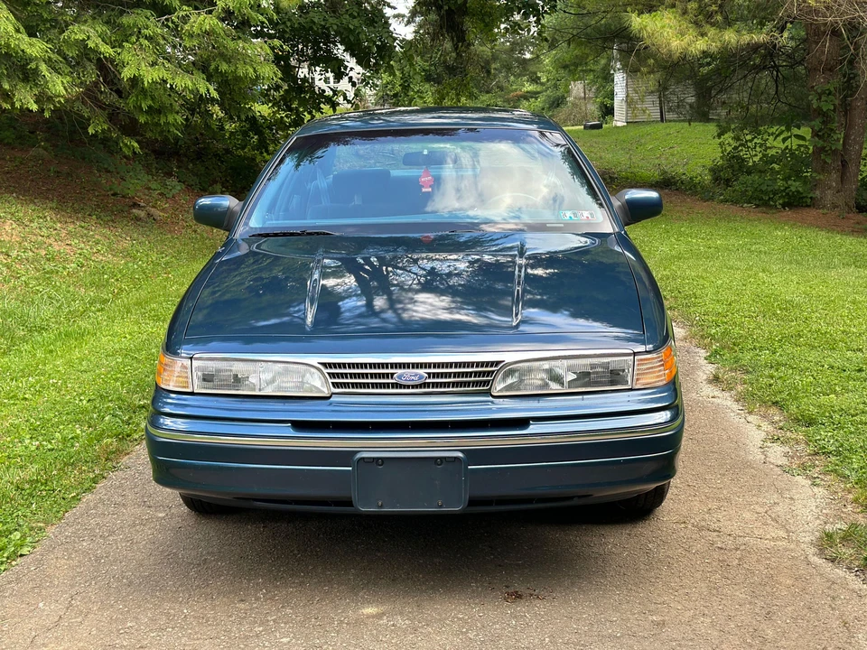 1993 Ford Crown Victoria - Image 6 of 31
