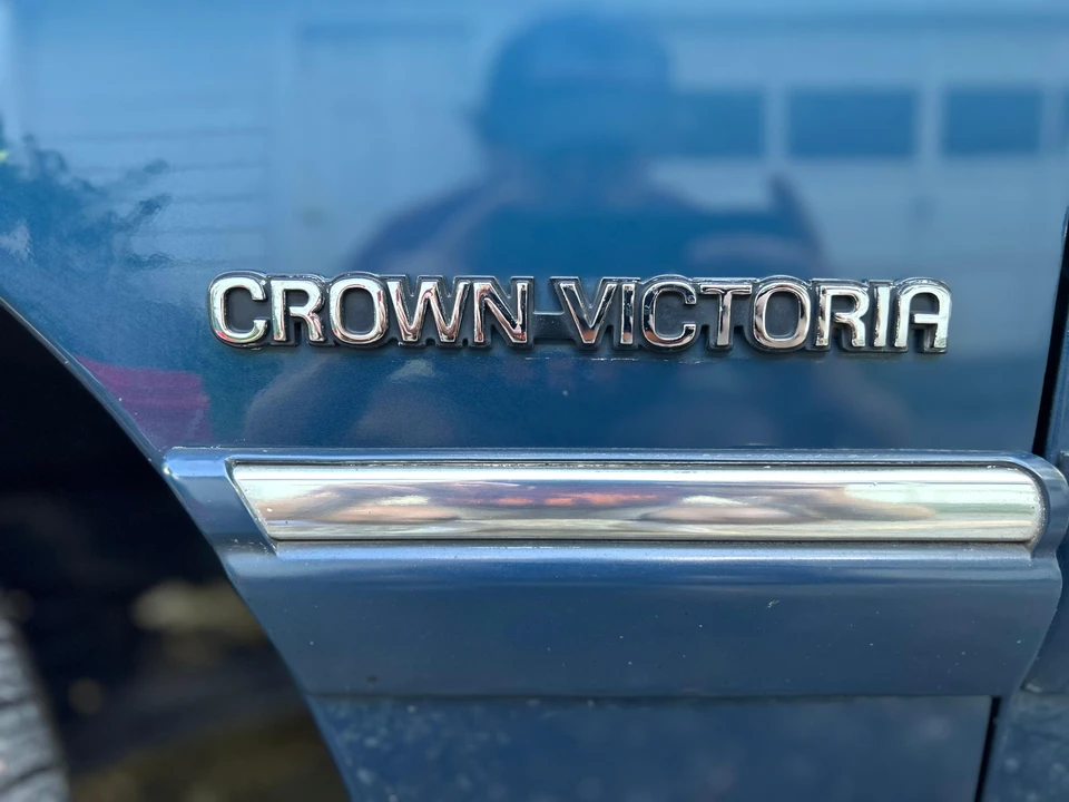 1993 Ford Crown Victoria - Image 22 of 31