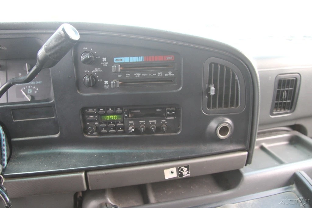 1993 Ford Econoline Van - Image 19 of 21