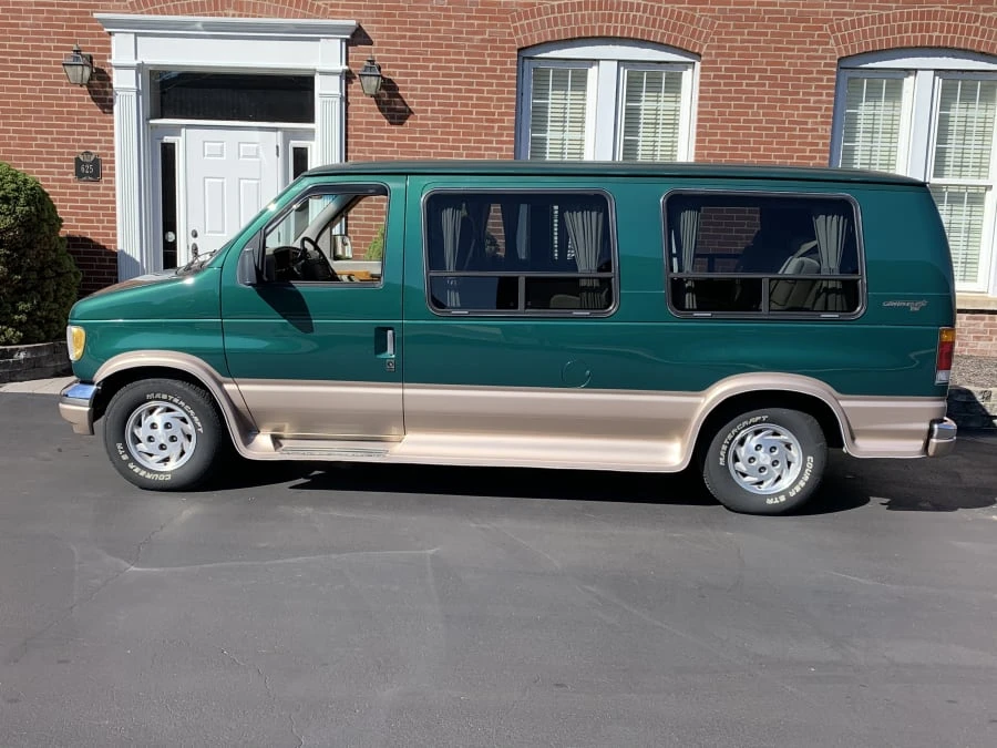 1993 Ford Econoline Van - Image 2 of 8