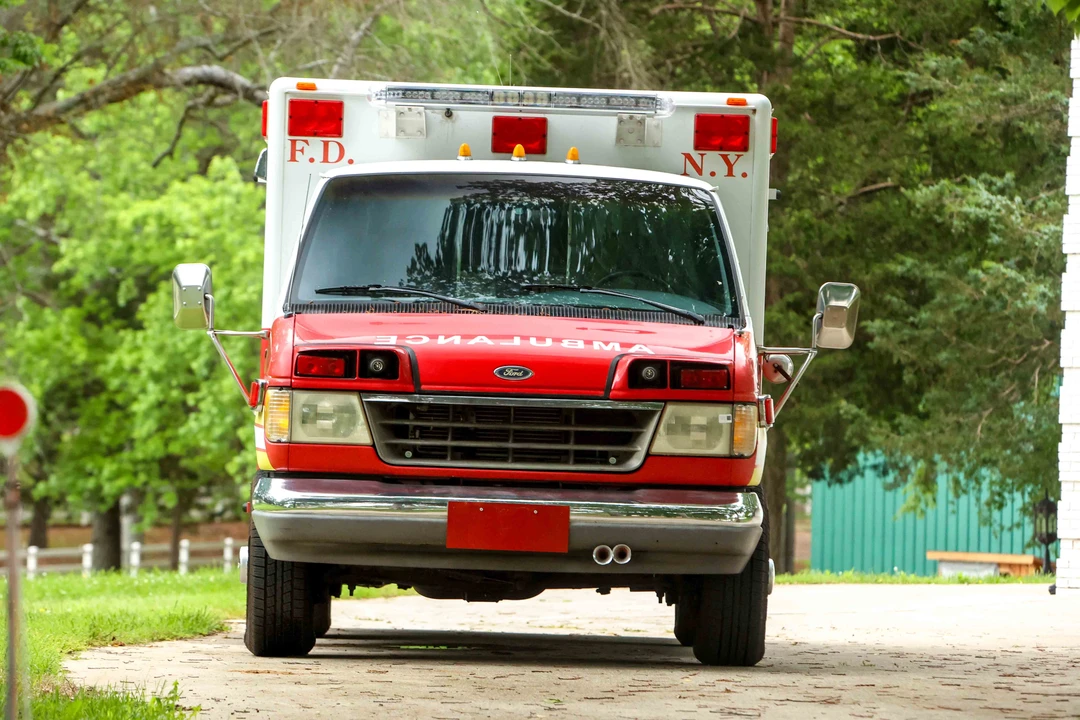 1993 Ford Econoline Van - Image 2 of 31