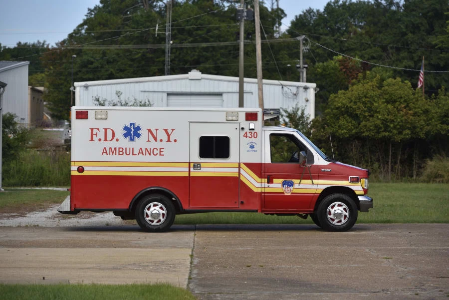 1993 Ford Econoline Van - Image 2 of 31