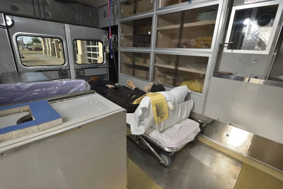 1993 Ford Econoline Van - Image 25 of 31