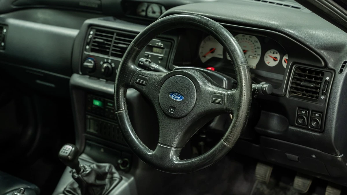 1993 Ford Escort RS Cosworth - Image 14 of 30
