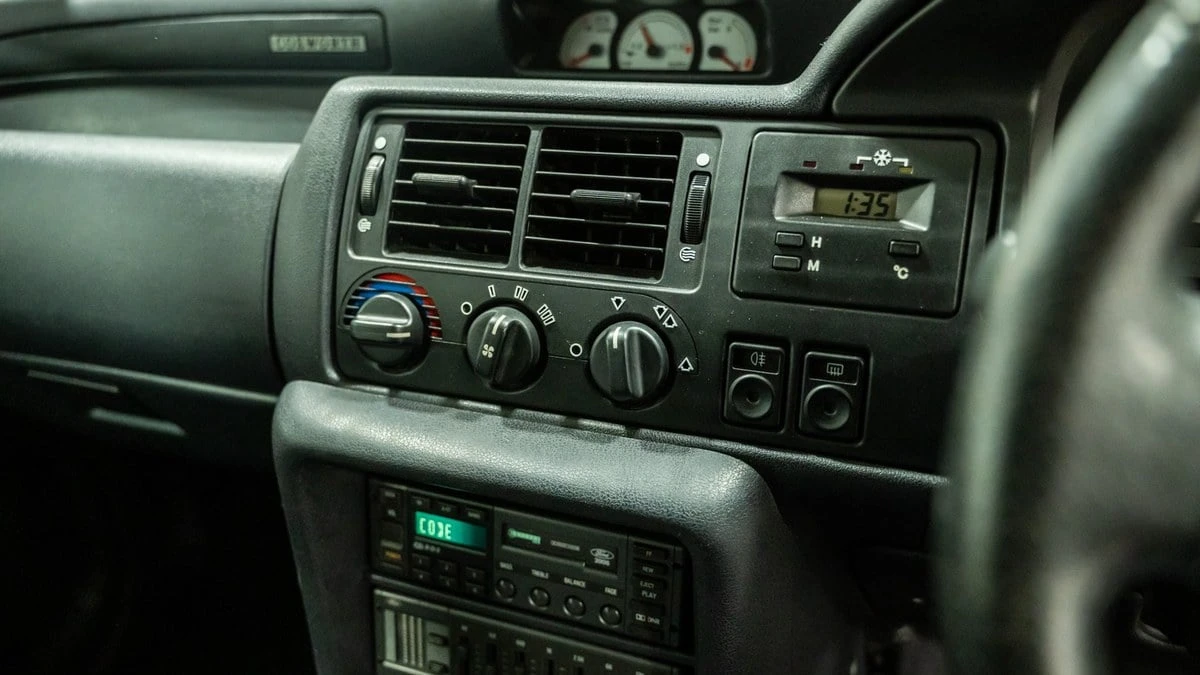 1993 Ford Escort RS Cosworth - Image 22 of 30