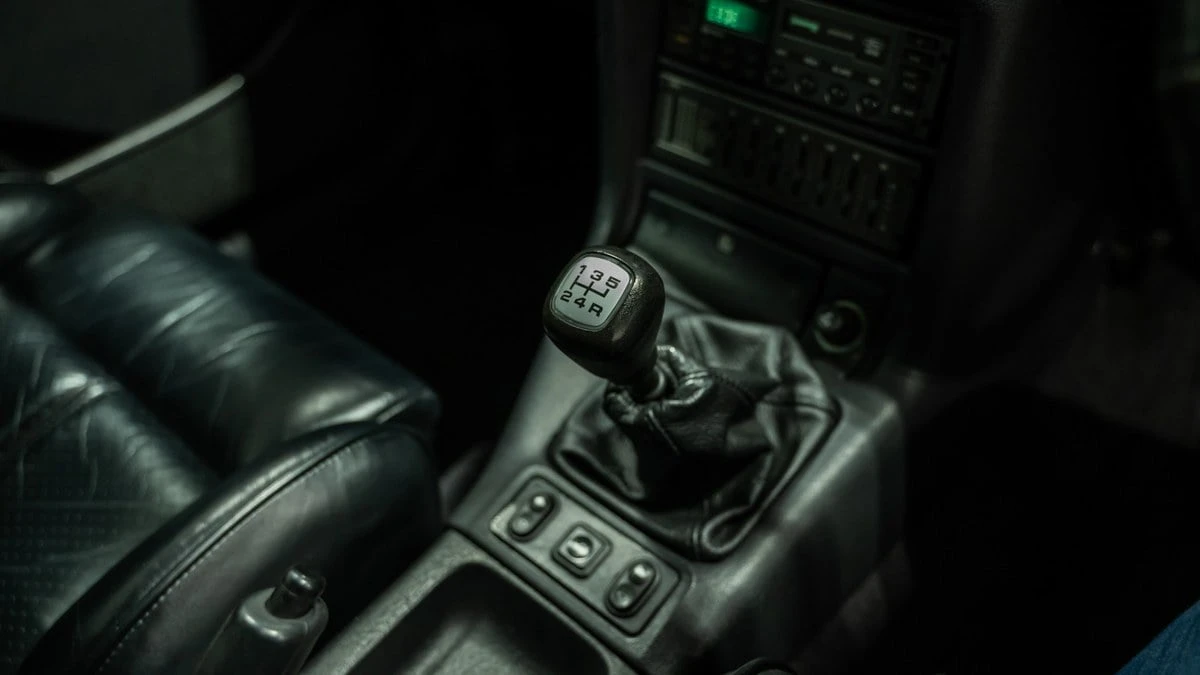 1993 Ford Escort RS Cosworth - Image 25 of 30