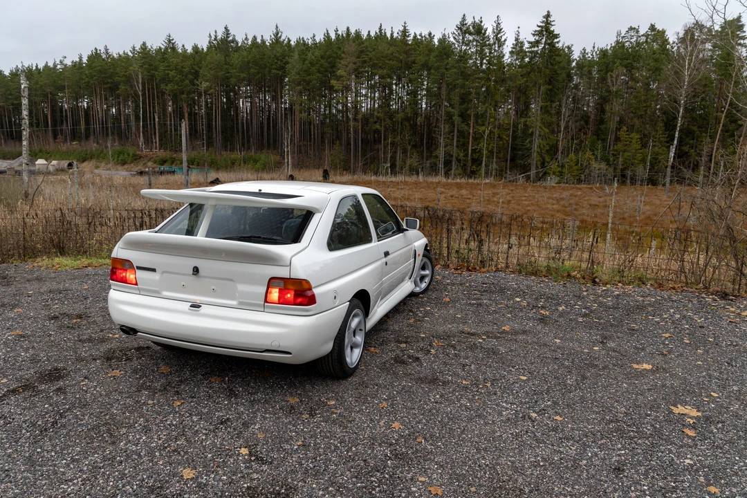 1993 Ford Escort RS Cosworth - Image 14 of 31