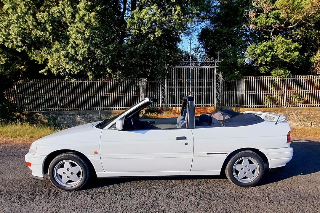 1993 Ford Escort - Image 3 of 30