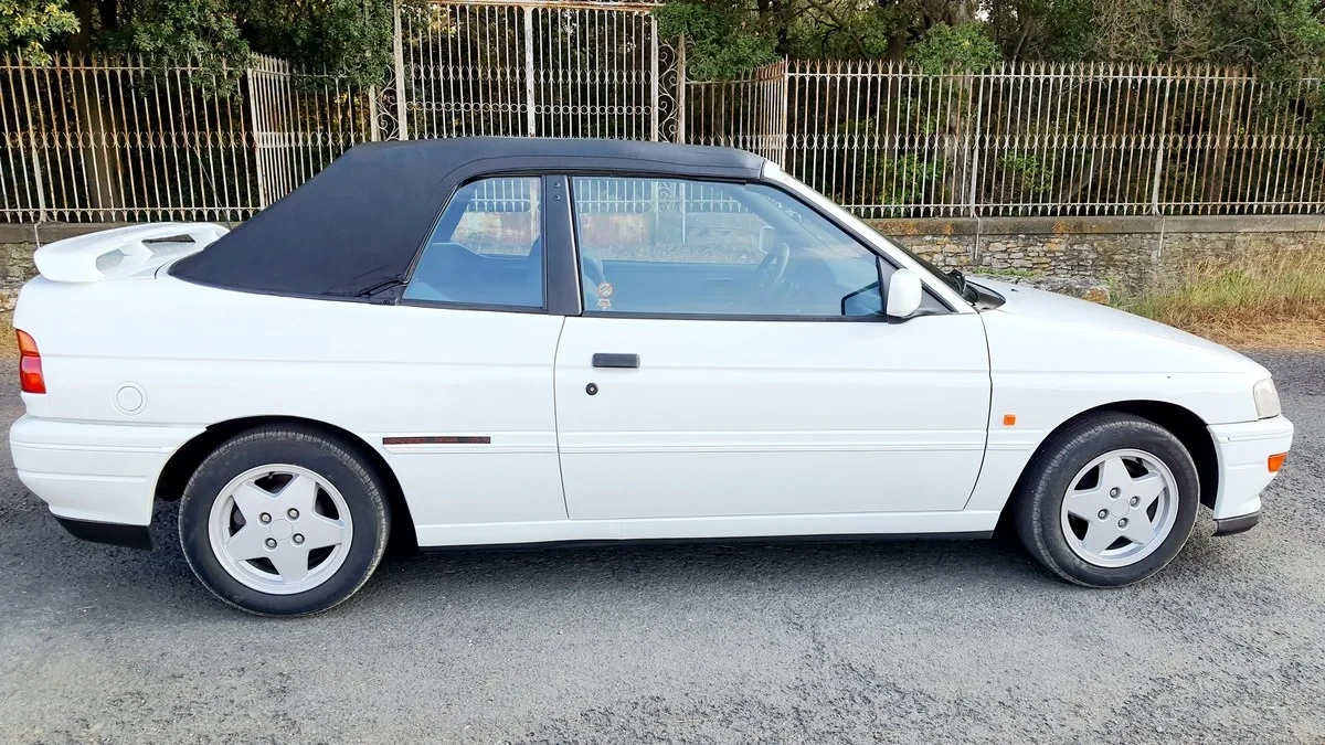 1993 Ford Escort - Image 13 of 30