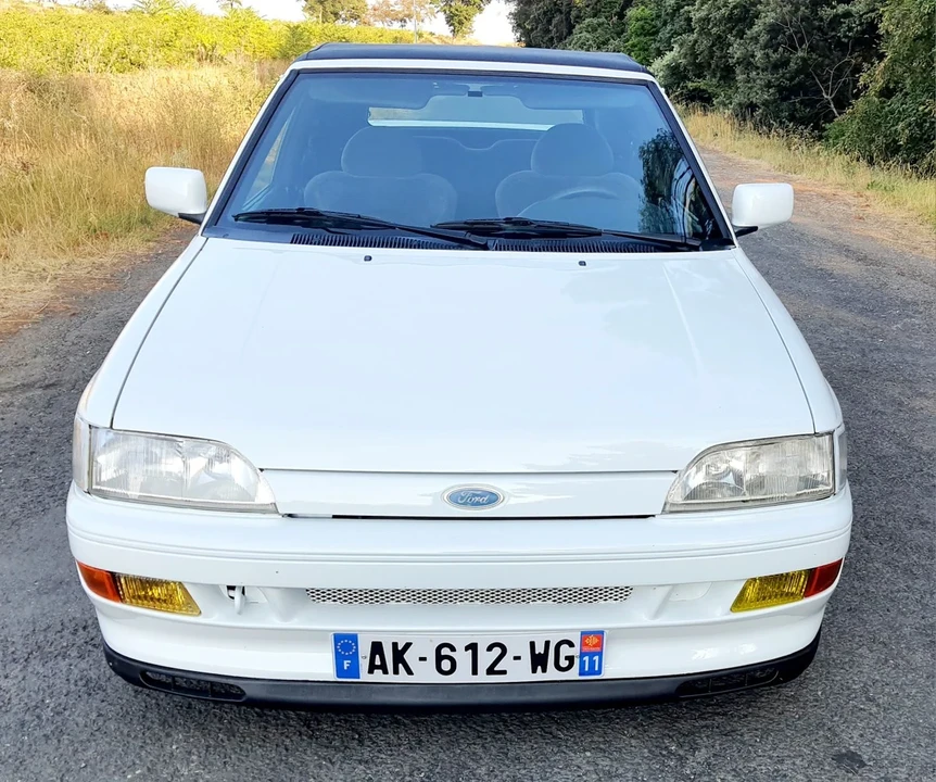 1993 Ford Escort - Image 15 of 30