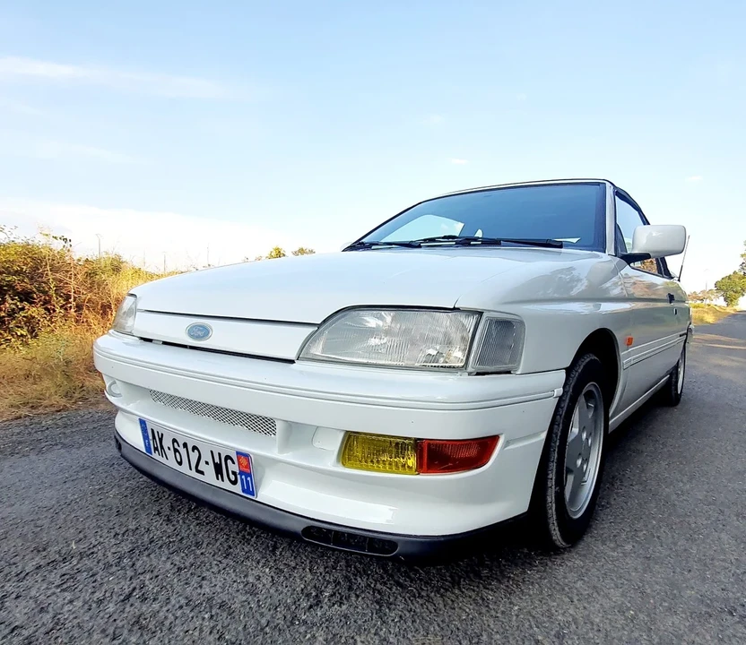 1993 Ford Escort - Image 16 of 30