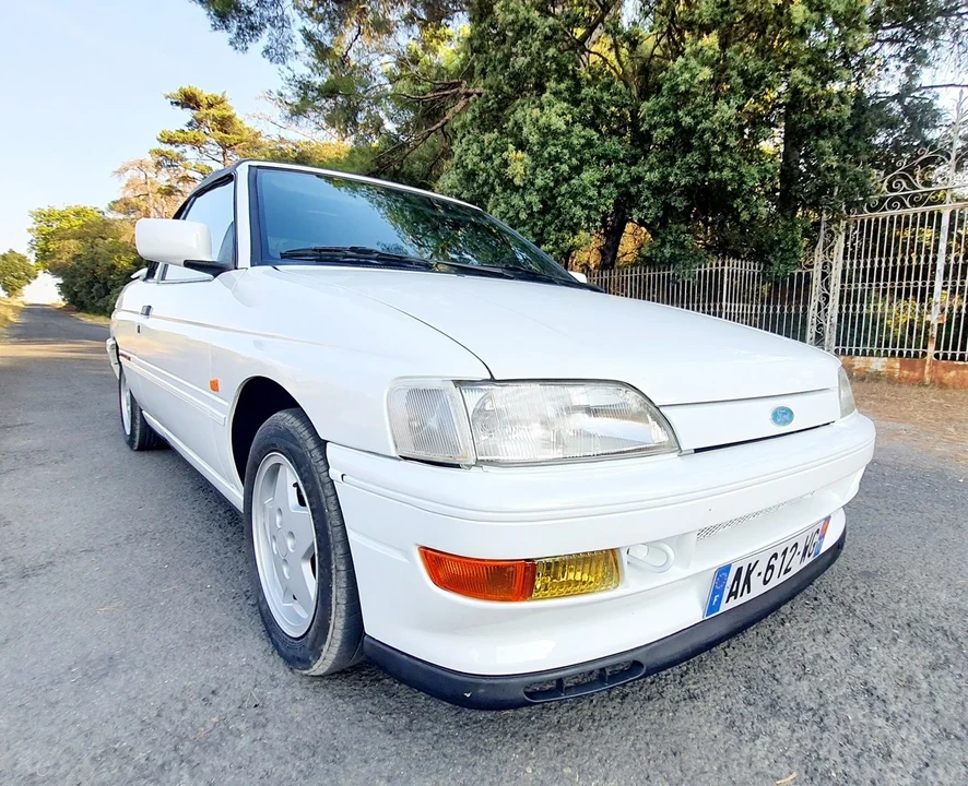 1993 Ford Escort - Image 18 of 30
