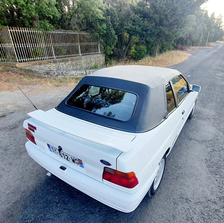 1993 Ford Escort - Image 21 of 30