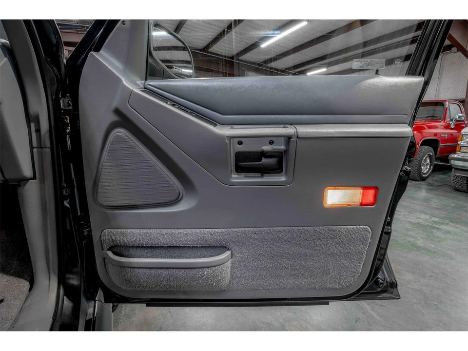 1993 Ford Explorer 1st Gen - Image 13 of 21