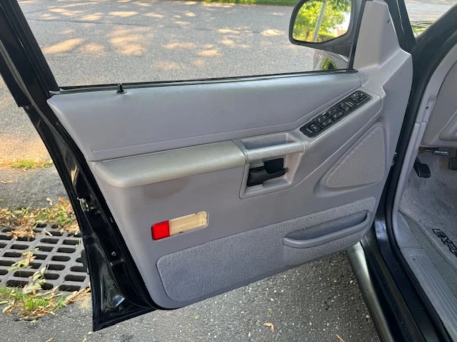 1993 Ford Explorer 1st Gen - Image 16 of 31