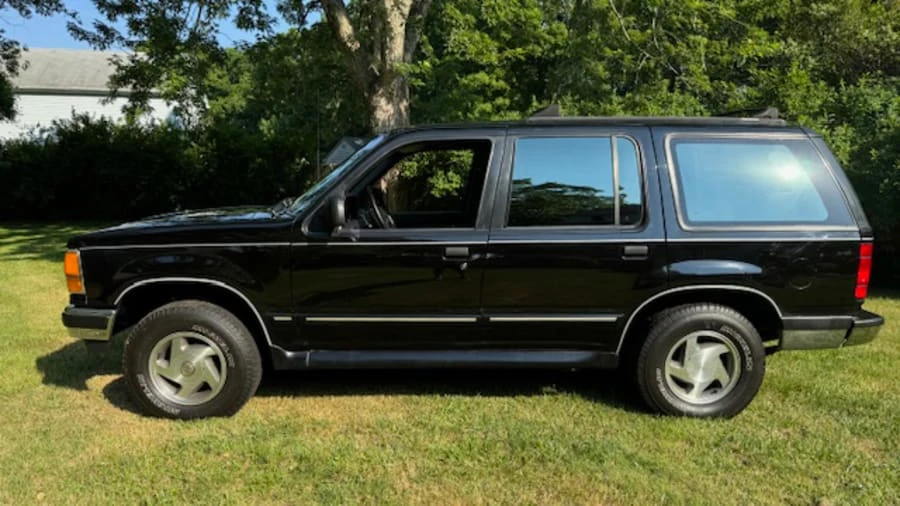 1993 Ford Explorer 1st Gen - Image 2 of 31