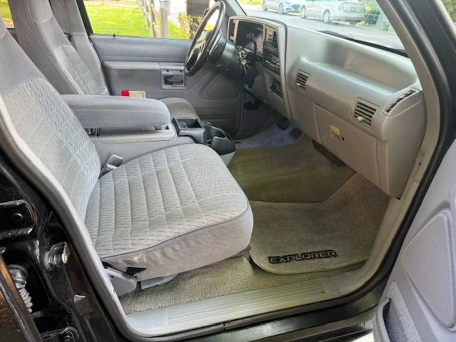 1993 Ford Explorer 1st Gen - Image 17 of 31