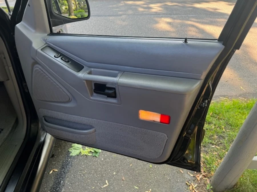 1993 Ford Explorer 1st Gen - Image 14 of 31