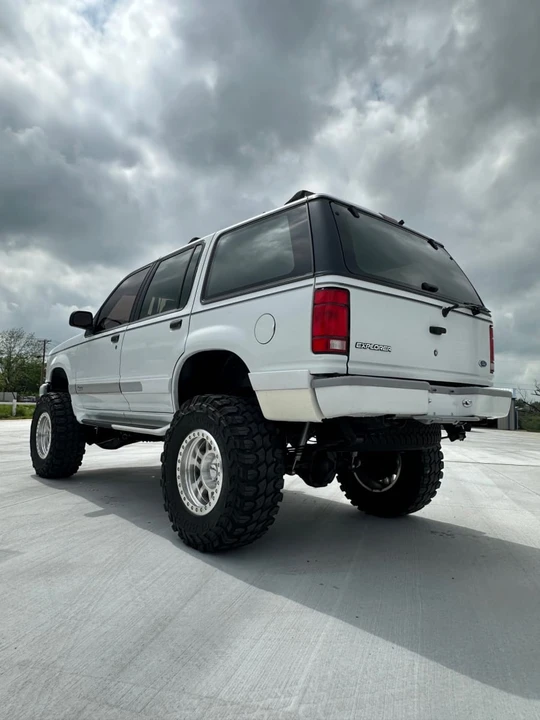 1993 Ford Explorer 1st Gen - Image 3 of 14