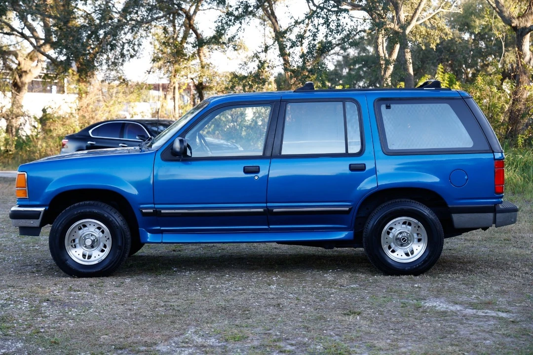1993 Ford Explorer 1st Gen - Image 3 of 12
