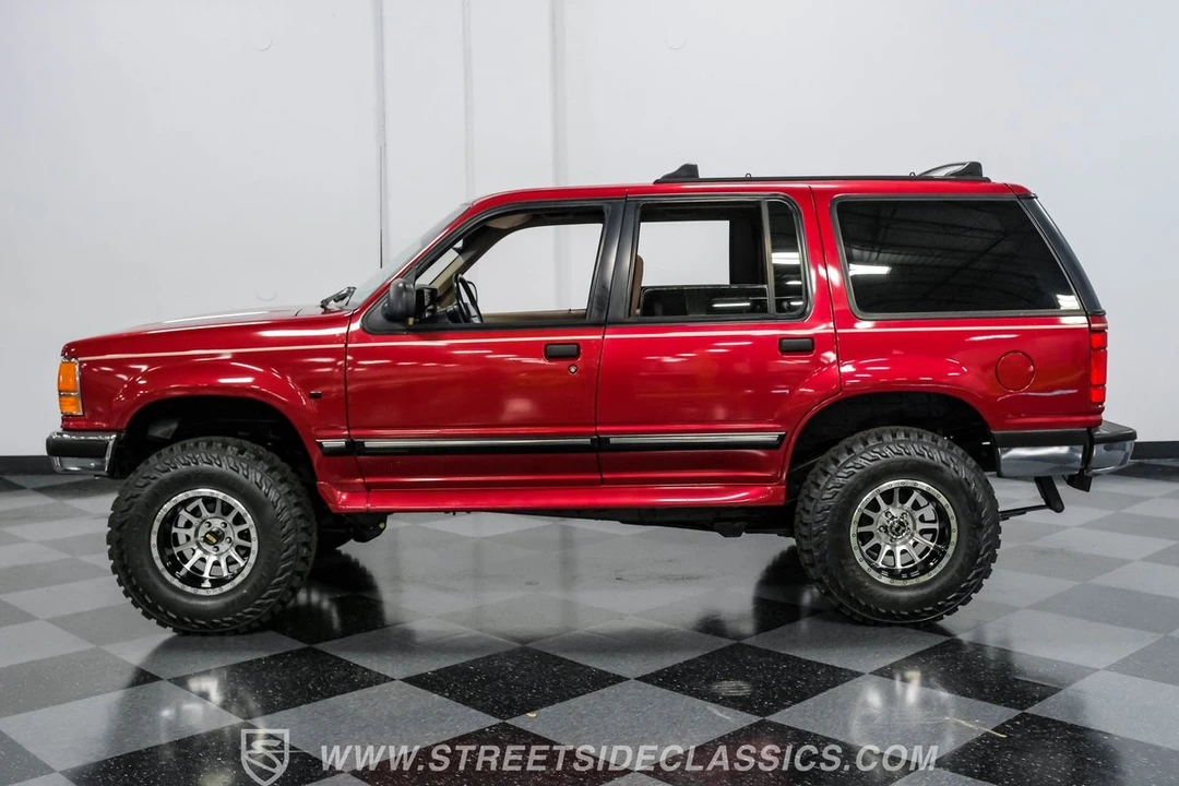 1993 Ford Explorer 1st Gen - Image 2 of 12