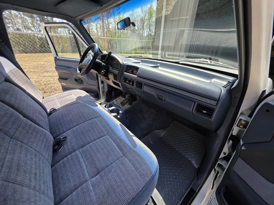 1993 Ford F-Series 9th Gen - Image 17 of 18