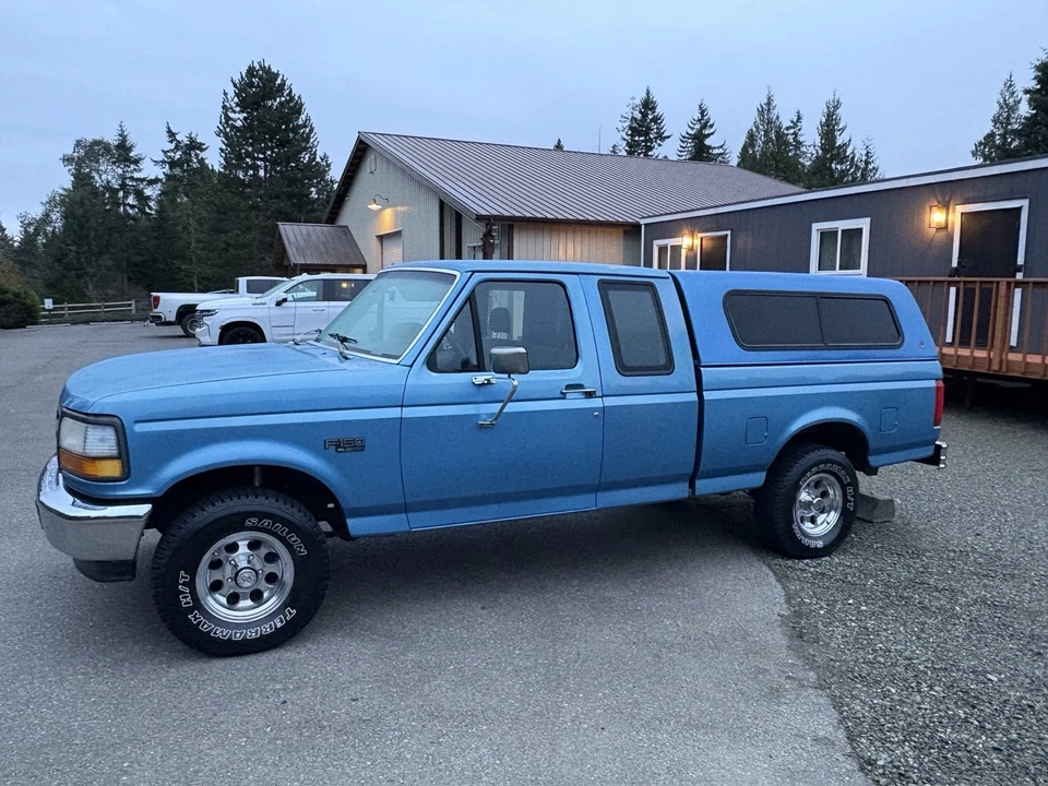 1993 Ford F-150 SVT Lightning 9th Gen - Image 2 of 10