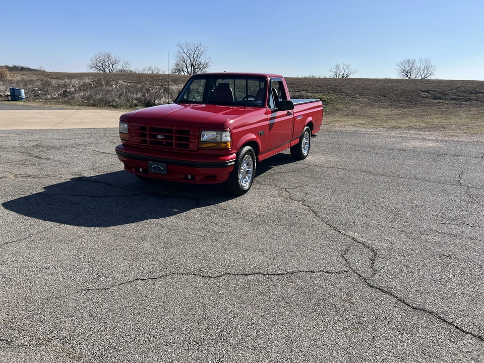 1993 Ford F-150 SVT Lightning 9th Gen - Image 4 of 31
