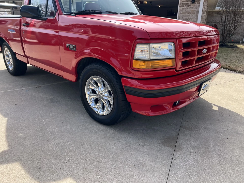 1993 Ford F-150 SVT Lightning 9th Gen - Image 26 of 31