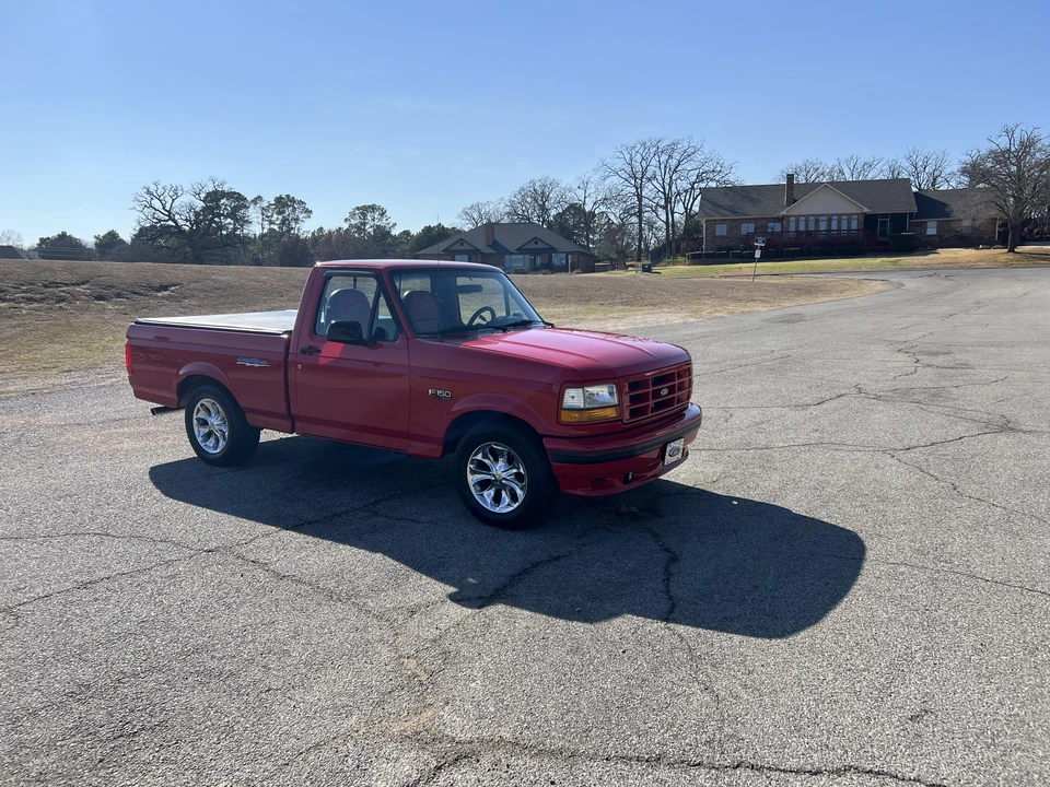 1993 Ford F-150 SVT Lightning 9th Gen - Image 3 of 31