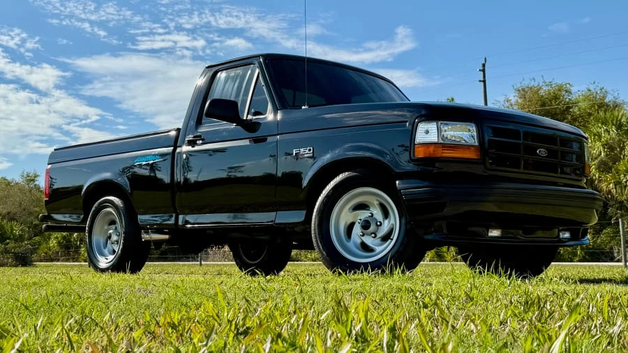 1993 Ford F-150 SVT Lightning 9th Gen - Image 6 of 16