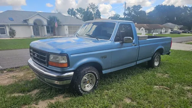 1993 Ford F-150 XL Pickup