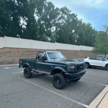1993 Ford F-150 XLT Pickup 2D 6 1/2 ft