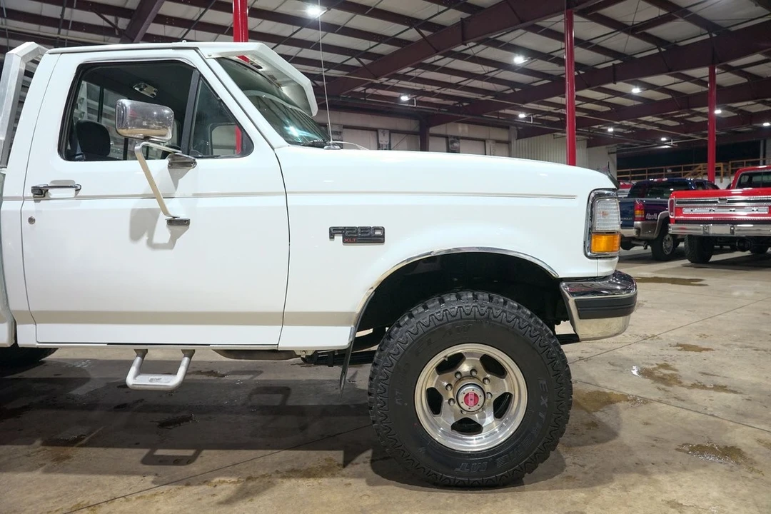 1993 Ford F-Series 9th Gen - Image 10 of 12