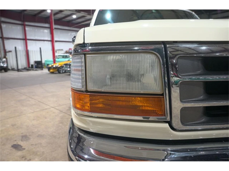 1993 Ford F-Series 9th Gen - Image 25 of 31