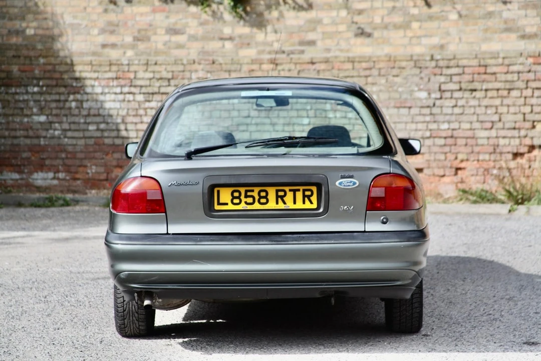1993 Ford Contour - Image 8 of 30