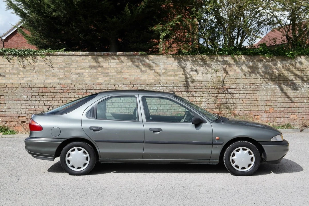 1993 Ford Contour - Image 11 of 30