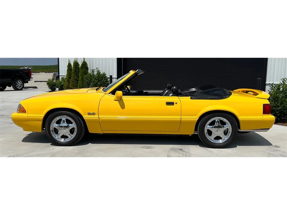 1993 Ford Mustang 3rd Gen - Image 6 of 31