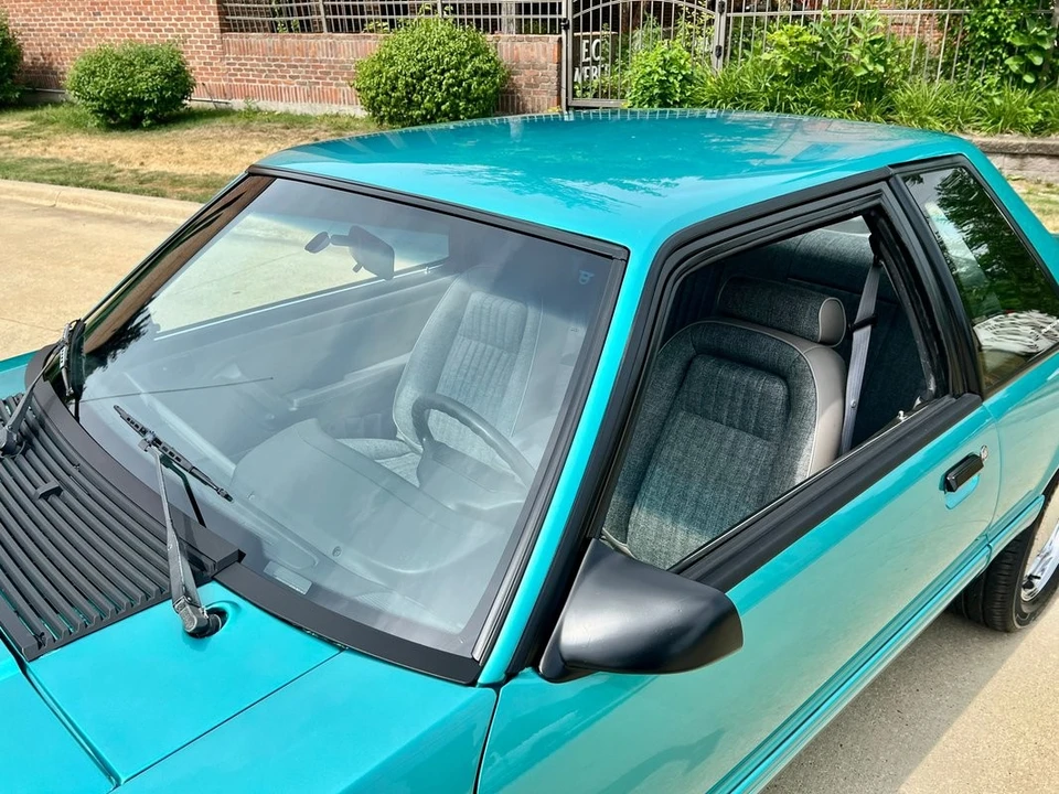 1993 Ford Mustang 3rd Gen - Image 26 of 31