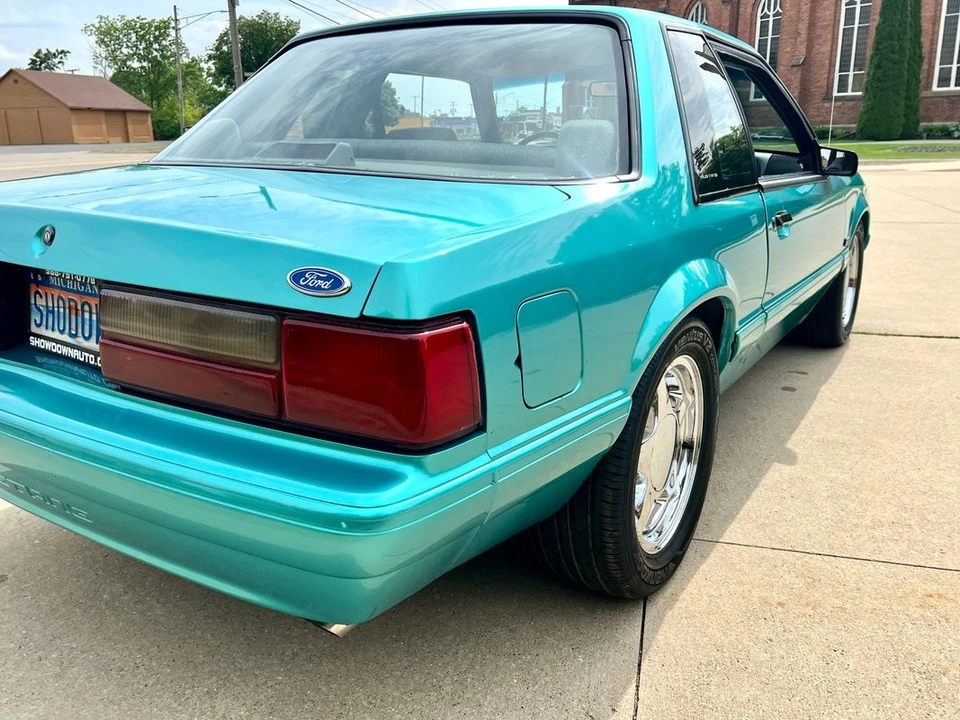 1993 Ford Mustang 3rd Gen - Image 19 of 31