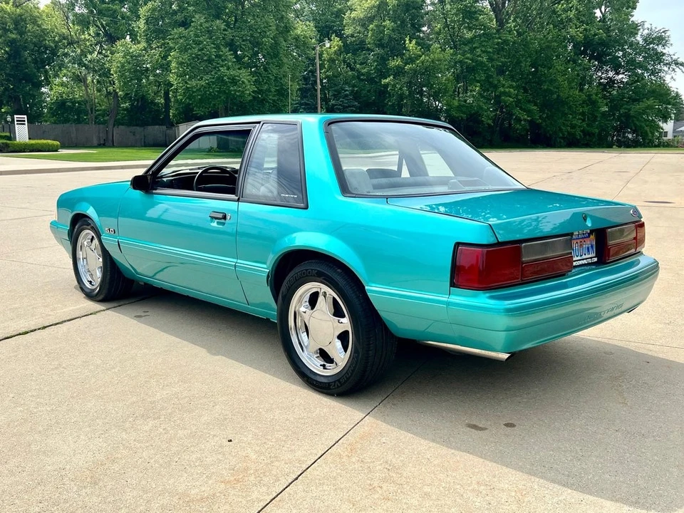 1993 Ford Mustang 3rd Gen - Image 7 of 31